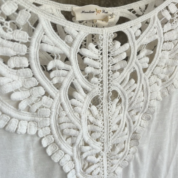 Soft crochet blouse - Picture 3 of 5